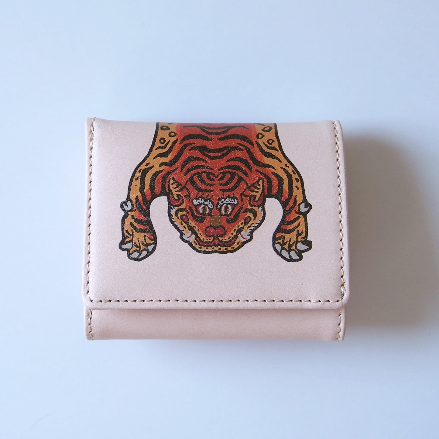 leathertone|チベタンタイガープリントヌメ革三つ折り財布