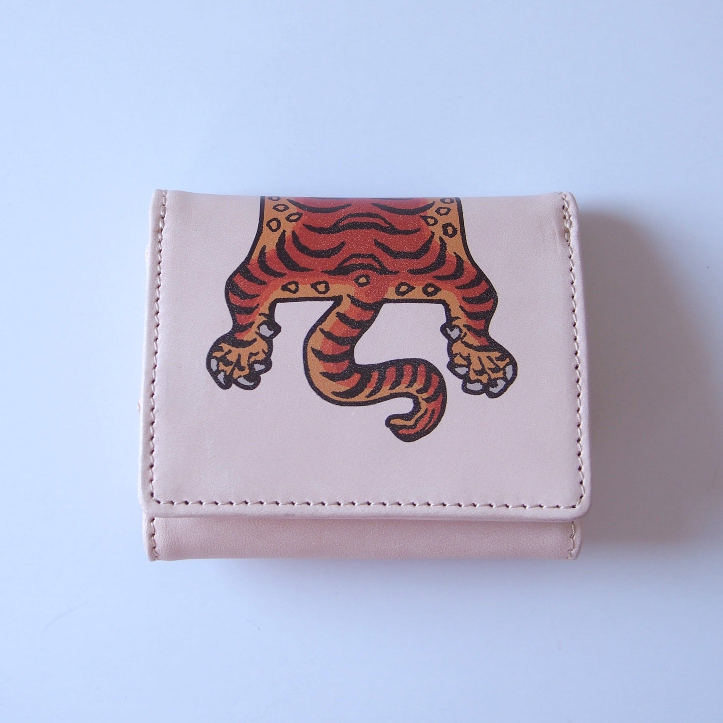 leathertone|チベタンタイガープリントヌメ革三つ折り財布